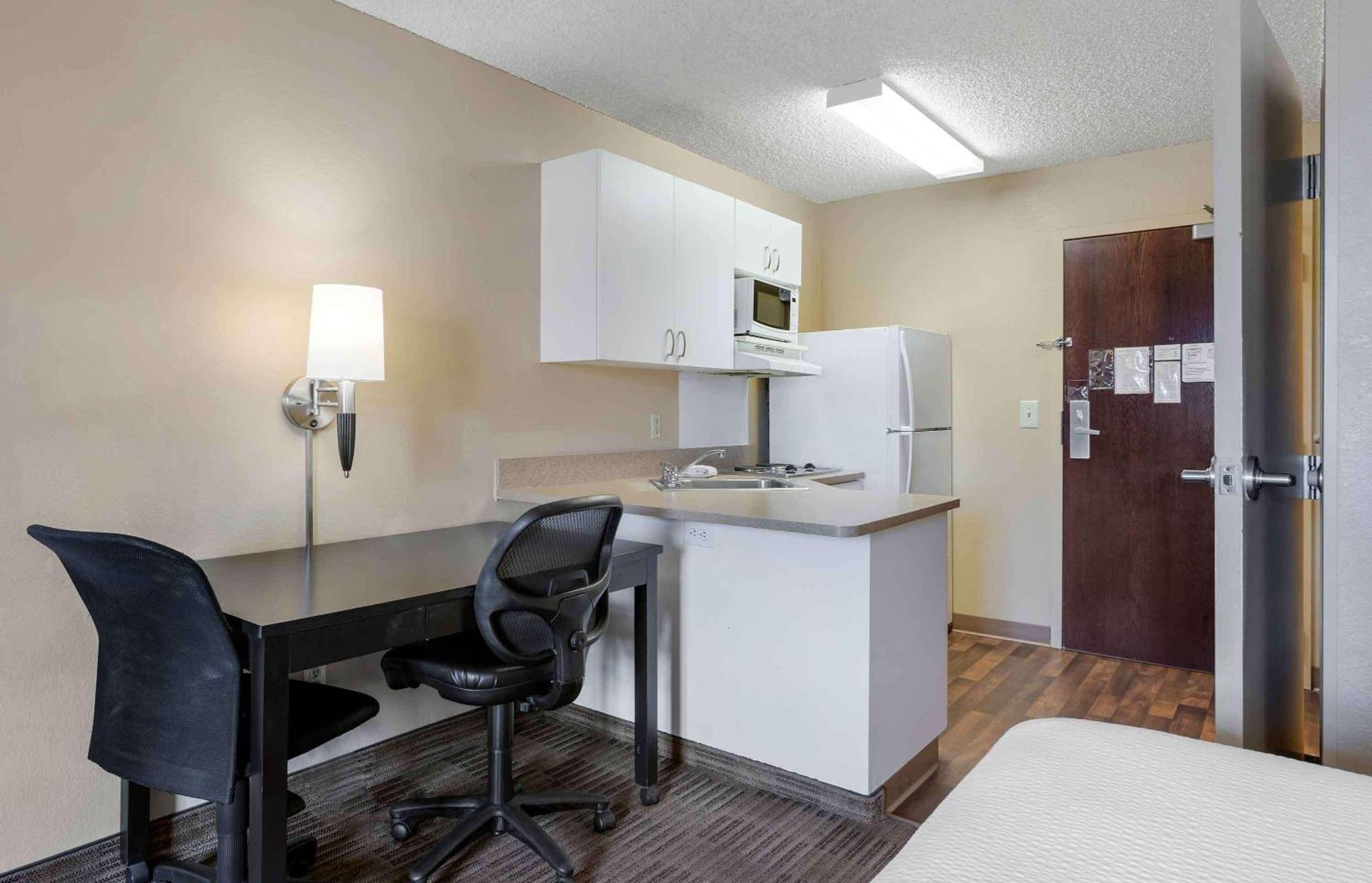 เอ็กซ์เทนด์ สเตย์ อเมริกา ซานตาบาร์บารา-คัลเล เรอัล Hotel Goleta ภายนอก รูปภาพ